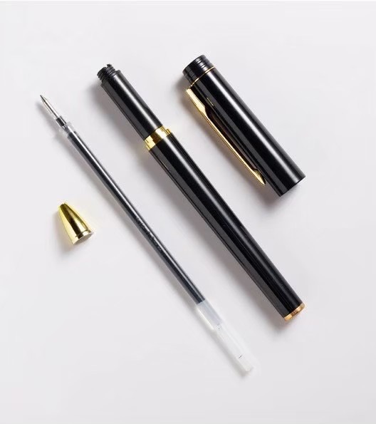 ปากกา ขาว-ดำ